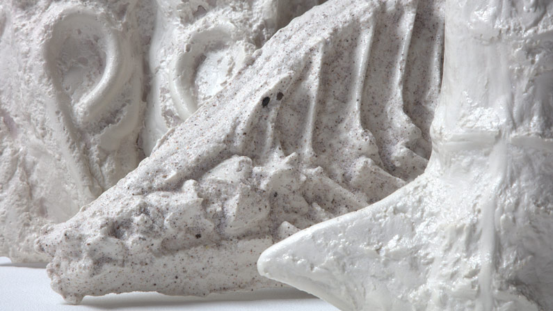 Hidden_while_we_are_alive_detail_Lisbet_Thorborg_Andersen
